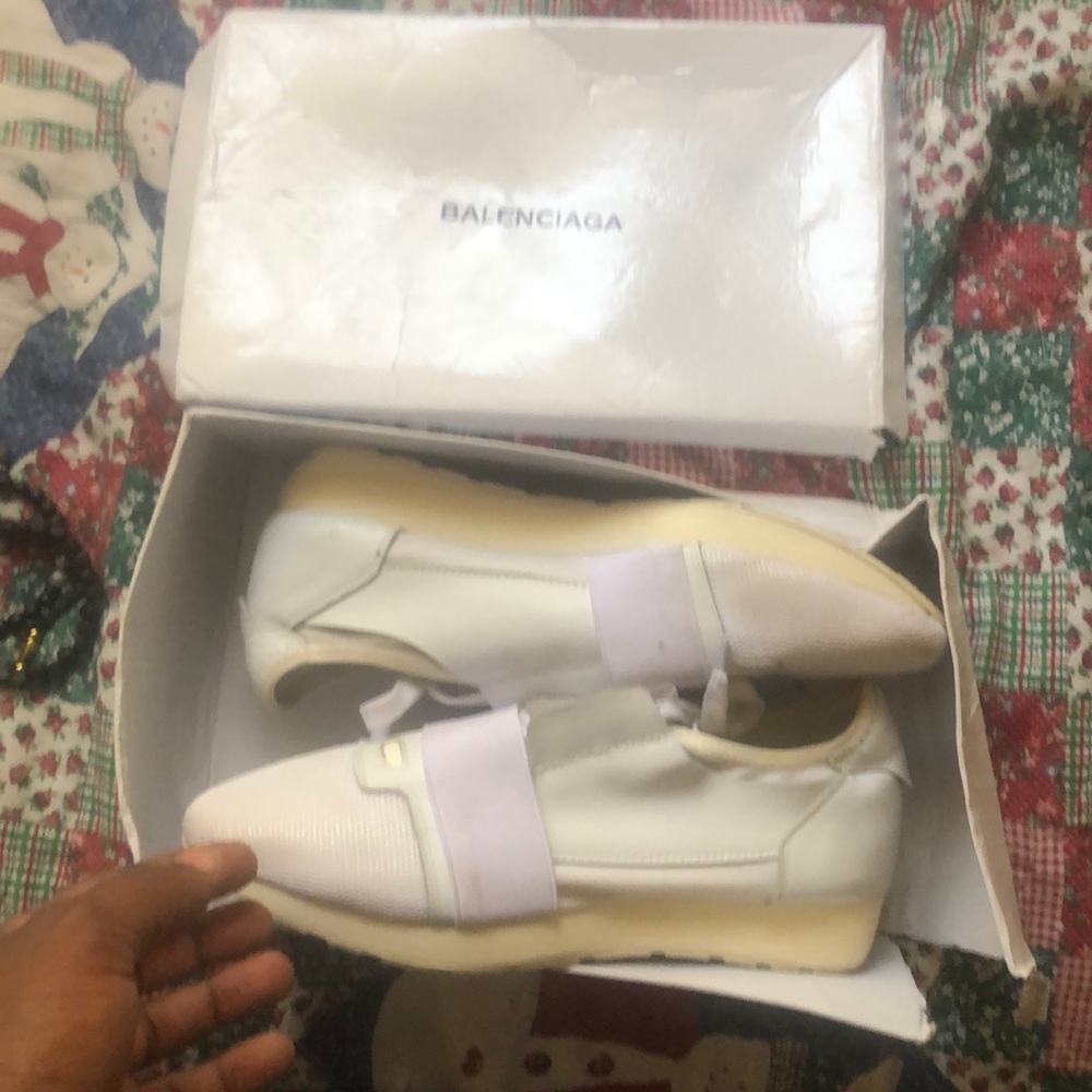 Balenciaga - Picture 3 of 3